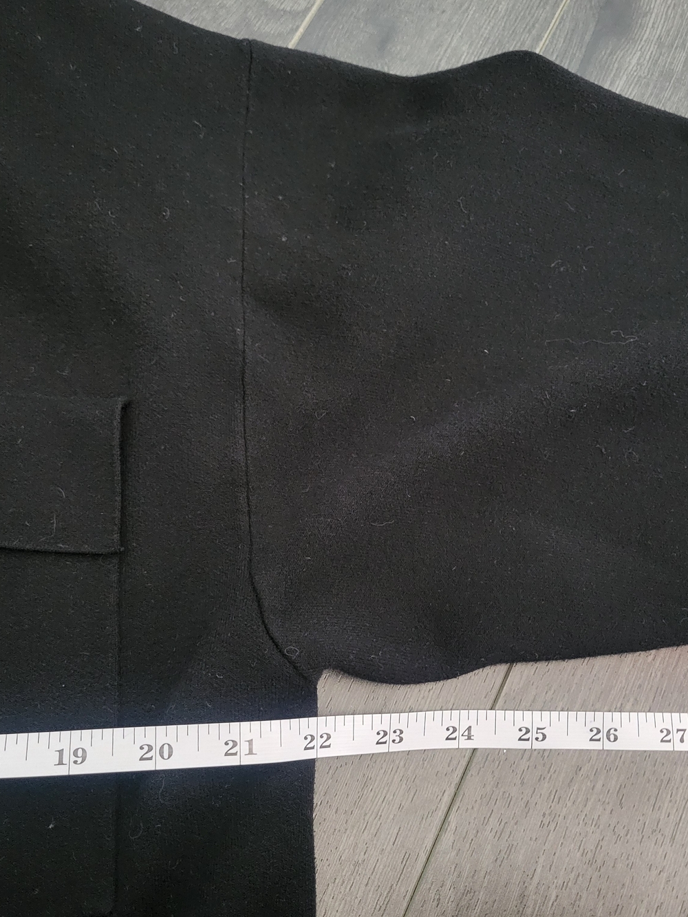 ARITZIA Wilfred Free Ronnie Sweater Sz M Button-Front Minimalist Quiet Luxury - Picture 13 of 14